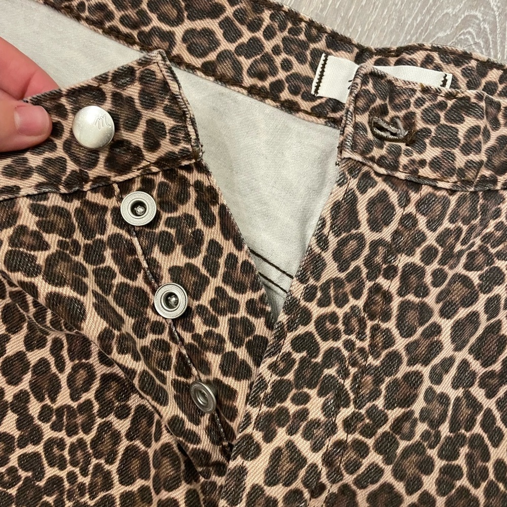 Madewell Leopard Print Barrel Jeans - Picture 10 of 11